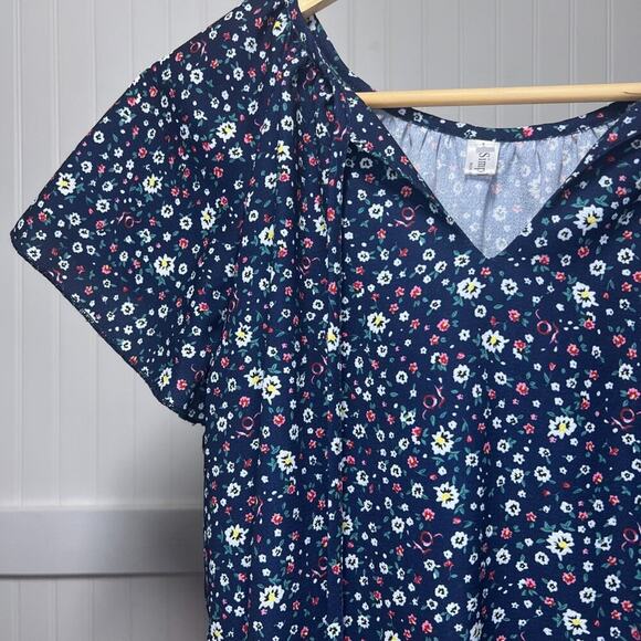 Simple Fun Women's Floral V-Neck Short Sleeve Blouse Large Blue - Picture 6 of 10